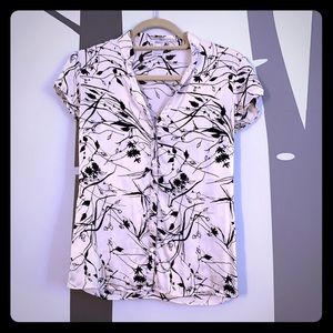 Short Sleeve Silk Blouse by Aeve. Black & White Floral SIZE 4